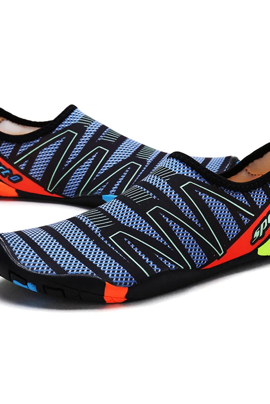 Lager Size Unisex Outdoor Aqua Shoes with blue and black mesh, red, green, and yellow accents, designed for beach, swimming, indoor fitness, and gym use.