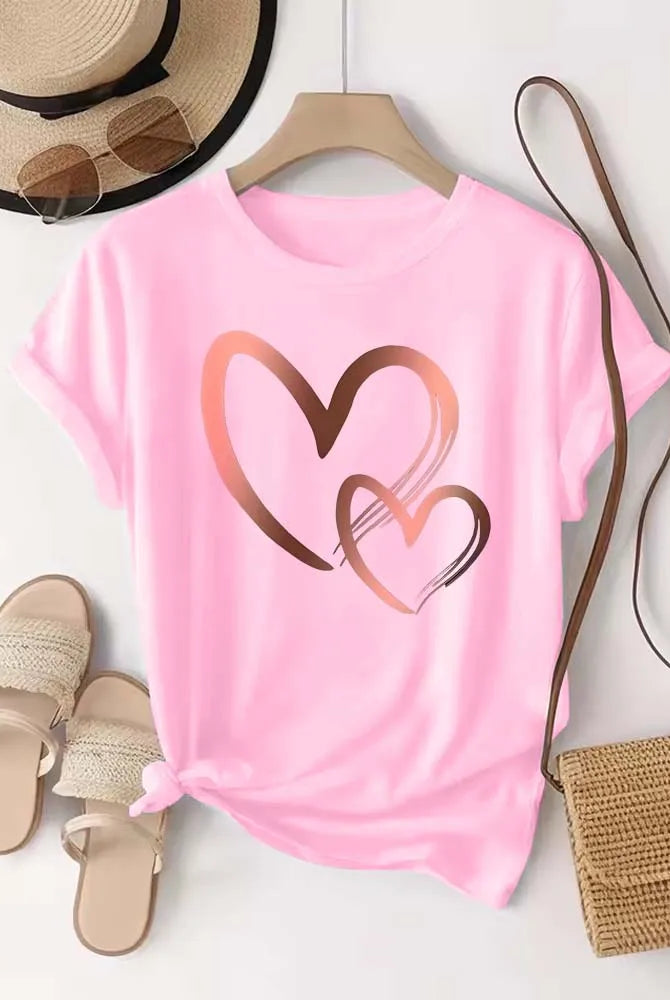Summer new fashion women's heart printed T-shirt in pink with casual round neck and short sleeves, suitable for womens summer casual wear.
