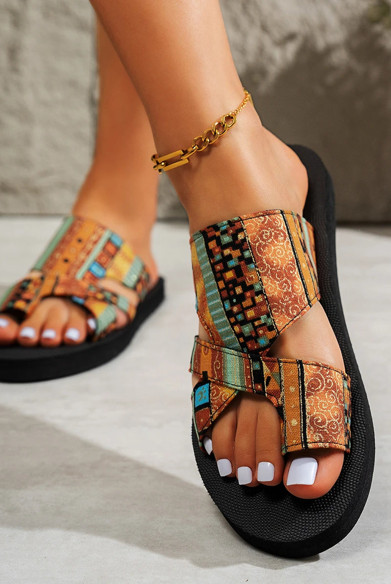 Summer Women Slippers Platform Sandals with colorful ethnic pattern, open toe design, lightweight slip-on beach shoes.