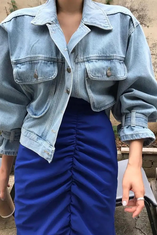 Womens Y2K cropped denim jacket with puff long sleeves, light blue color, streetwear style.