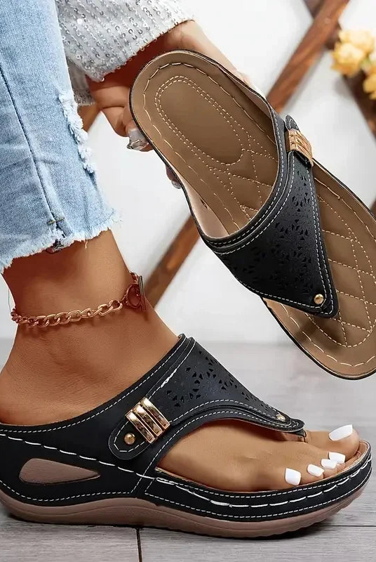 Summer Women Wedge Sandals Open Toe Outdoor Flip Flops with Slip-On Platform Design, black with cut-out details and gold
