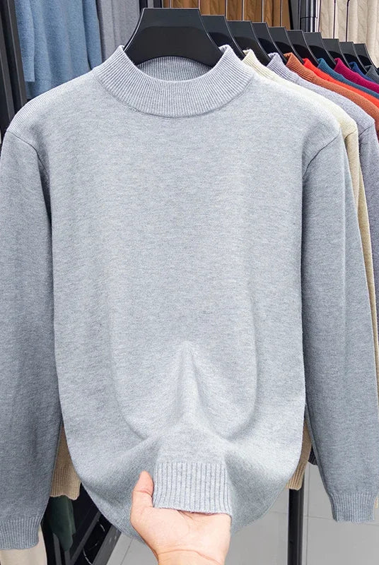 Half turtleneck knitwear sweater men's casual pullover in solid light gray, made of soft material, suitable for autumn and