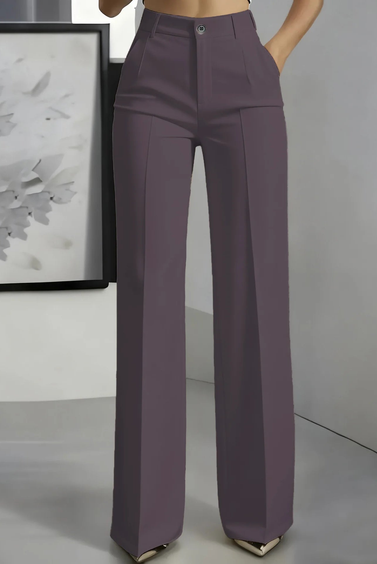 Women's High-Waisted Straight-Leg Trousers Formal Office Trousers Slim-Fit Cut in solid dark purple fabric, suitable for professional wear.