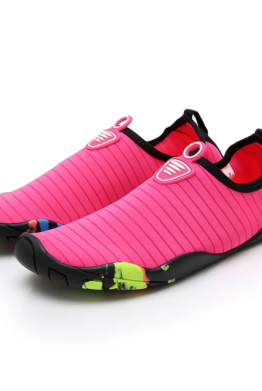 Lager Size Unisex Outdoor Aqua Shoes in pink with black trim, designed for beach, swimming, and indoor fitness activities, size 35-46.