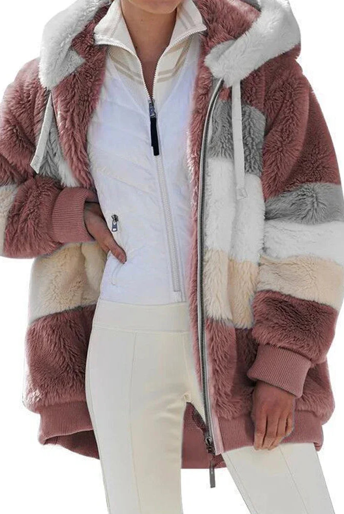 Oversized women's coat for autumn winter 2025 with plush pockets, hood, zipper, and cashmere blend, suitable for streetwear and casual wear.