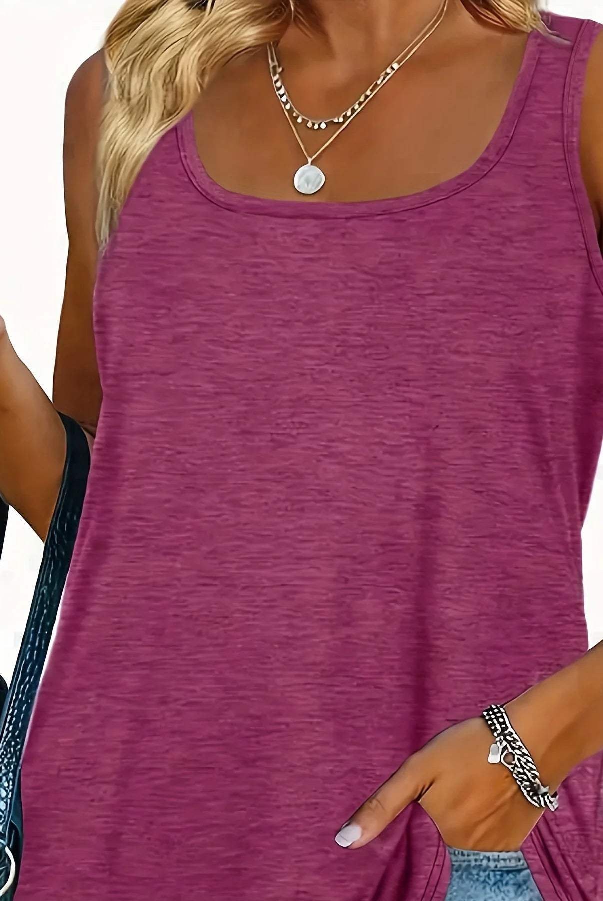 Plus size women's solid purple polyester fiber summer vest with elastic U-neck dolphin hem, simple and casual American style.