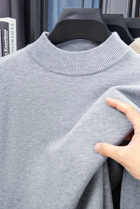 Half turtleneck knitwear sweater in light gray, solid color, casual men's autumn/winter mock neck sweatshirt made of soft