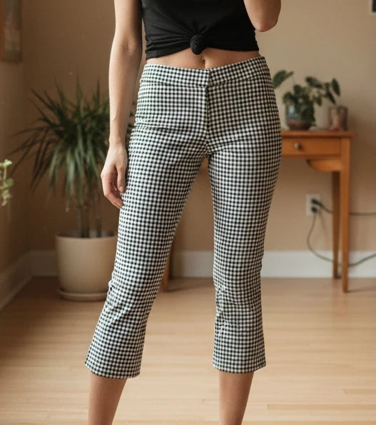Women summer Capri pants with black and white gingham pattern, casual low waist slim fit cropped trousers, streetwear style.