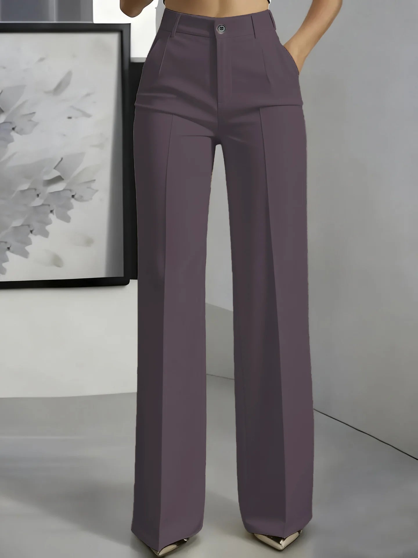 Women's High-Waisted Straight-Leg Trousers Formal Office Trousers Slim-Fit Cut in solid dark purple fabric, suitable for professional wear.