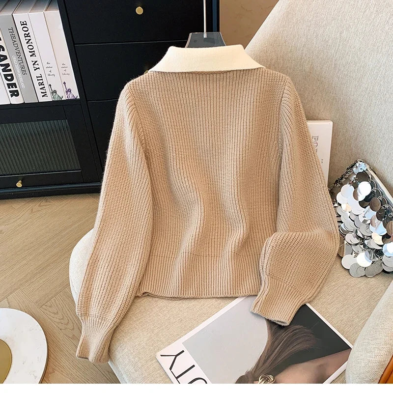 New 2025 Autumn Winter Design Splicing Slim Women Knitted Cardigan Sweater Jacket in beige with white collar, loose fit